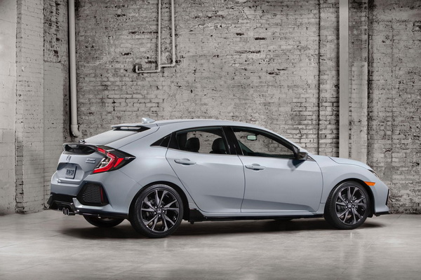 2017-civic-hatchback