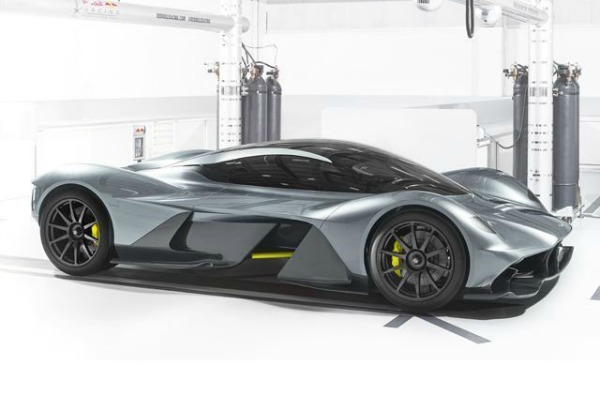 maksimalna-brzina-aston-martin-am-rb-001-je-pravo-ludilo