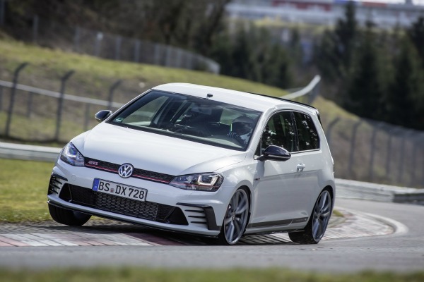 golf-gti-clubsport-edition-40