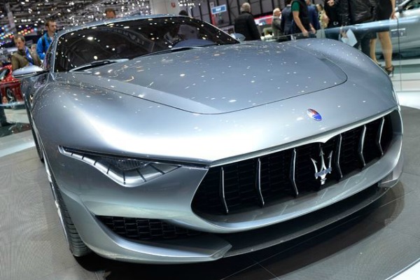 maserati-u-problemima