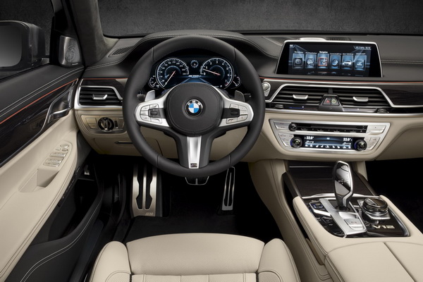 novi-bmw-m760li