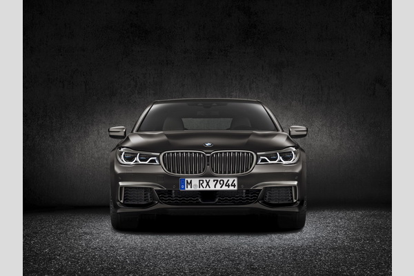 novi-bmw-m760li