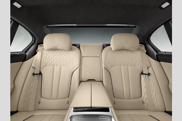 novi-bmw-m760li