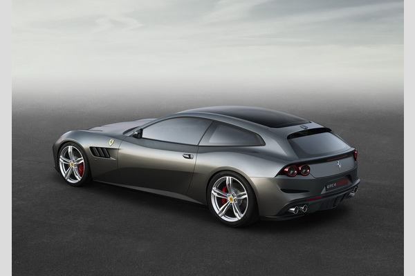 ferrari-gtc4lusso