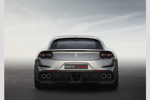 ferrari-gtc4lusso