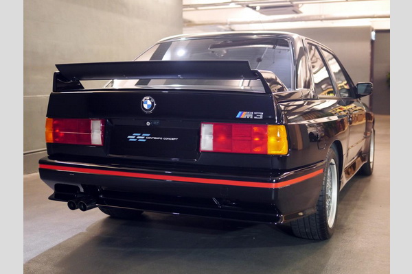 kupite-bmw-e30-m3-sport-evolution