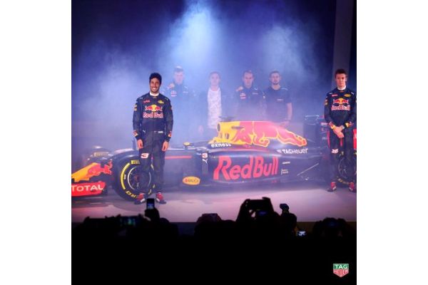 sezona-formule-1-za-2016-zvanicno-je-otpocela-za-red-bull-racing-tag-heuer-tim