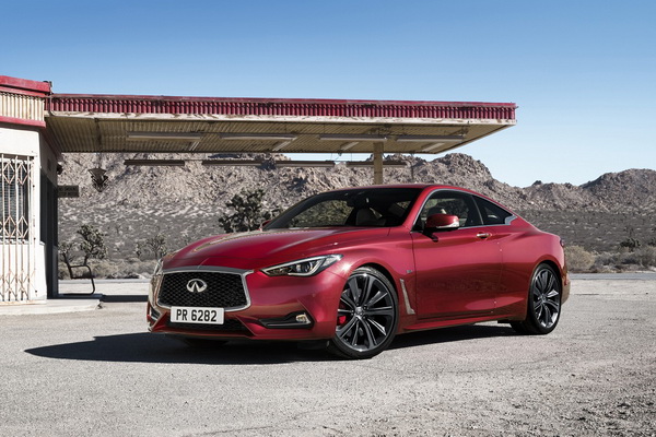 infiniti-q60-zvezda-salona-u-detroitu