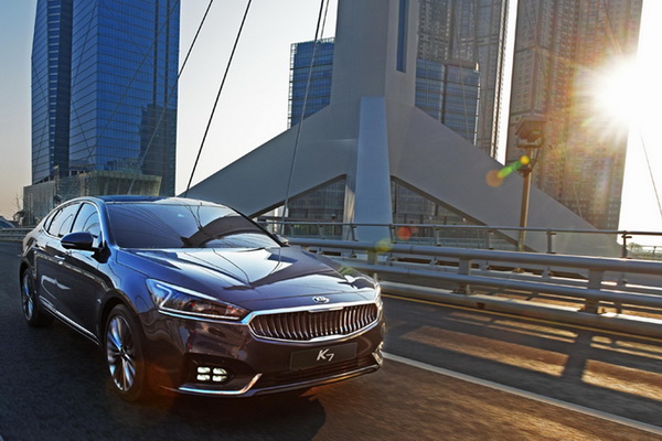 kia-prikazala-2017-cadenza