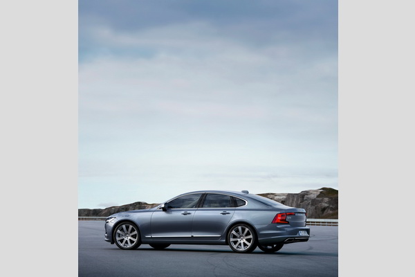 2017-volvo-s90