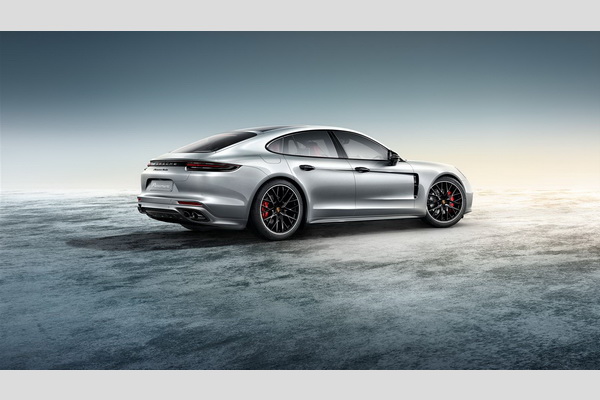 porsche-exclusive-panamera-2017