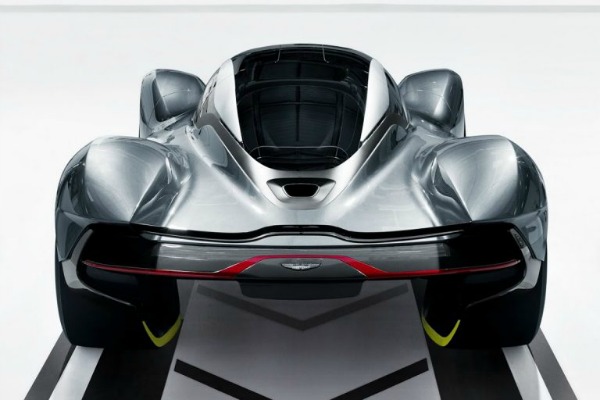 stigao-je-novi-aston-martin-am-rb-001