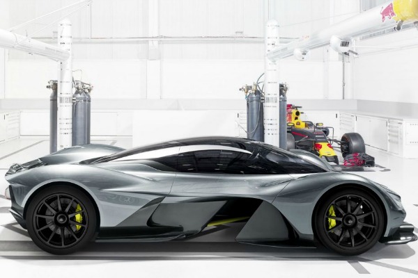 stigao-je-novi-aston-martin-am-rb-001