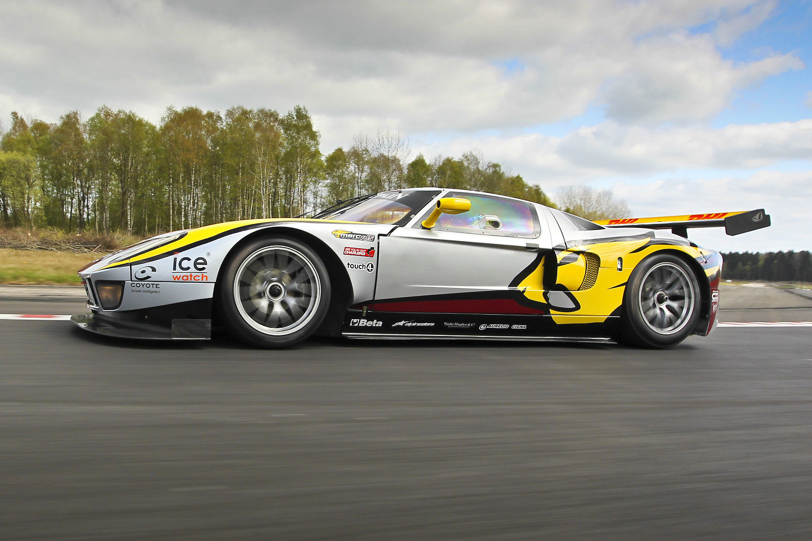 na-prodaju-ford-gt-matech-gt1-racer