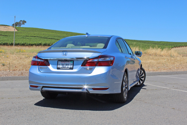 honda-accord-hybrid-2017