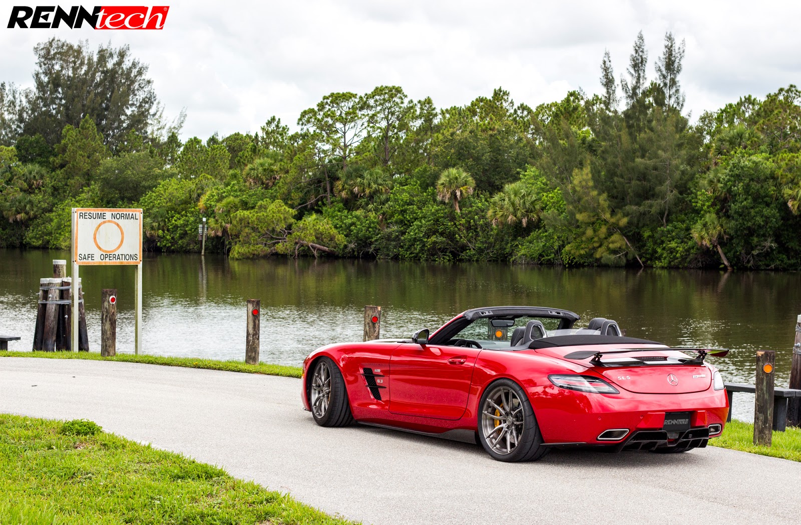 renntech-sls-amg-roadster-