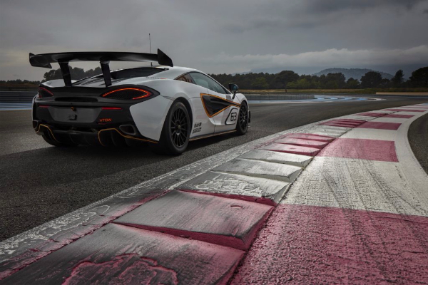 mclaren-570s-sprint-savrsena-igracka-za-stazu