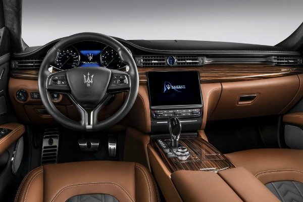 unapredjeni-maserati-quattroporte