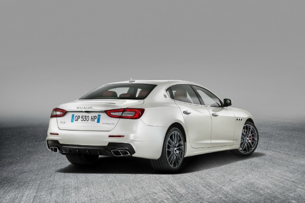 unapredjeni-maserati-quattroporte