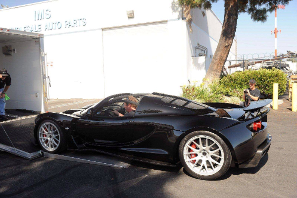 stiven-tajler-prodaje-svoj-hennessey-venom-gt-spyder