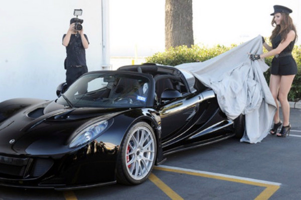 stiven-tajler-prodaje-svoj-hennessey-venom-gt-spyder