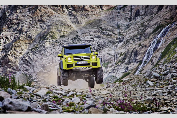 2017-mercedes-benz-g550-4x42