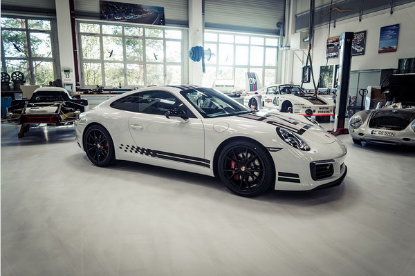 porsche-911-carrera-s-endurance-racing-edition