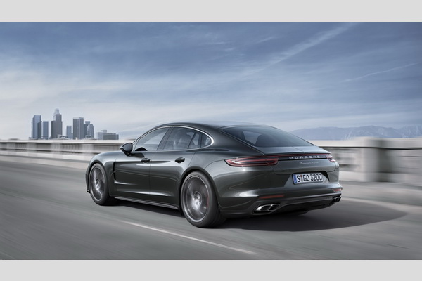 2017-porsche-panamera