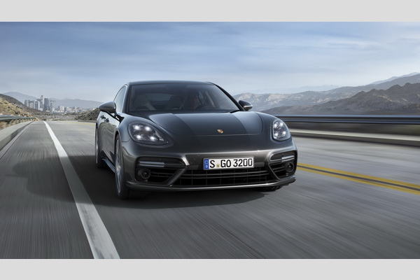 2017-porsche-panamera