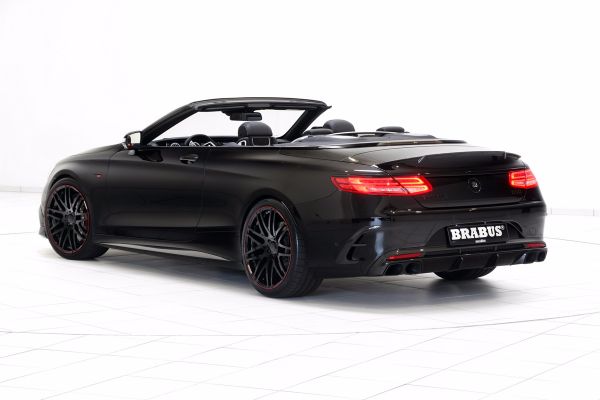 svetska-premijera-brabus-850-60-biturbo-cabrio