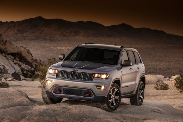 2017-jeep-grand-cherokee-trailhawk