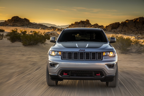 2017-jeep-grand-cherokee-trailhawk