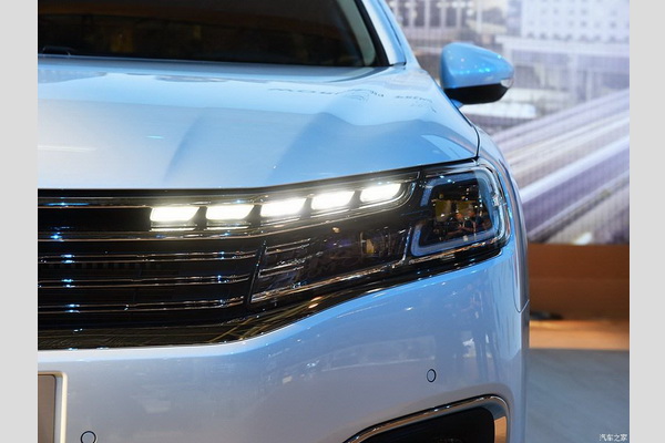 novi-citroen-c6-galerija-i-detalji