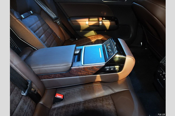 novi-citroen-c6-galerija-i-detalji