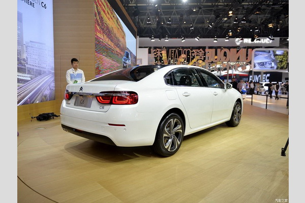 novi-citroen-c6-galerija-i-detalji