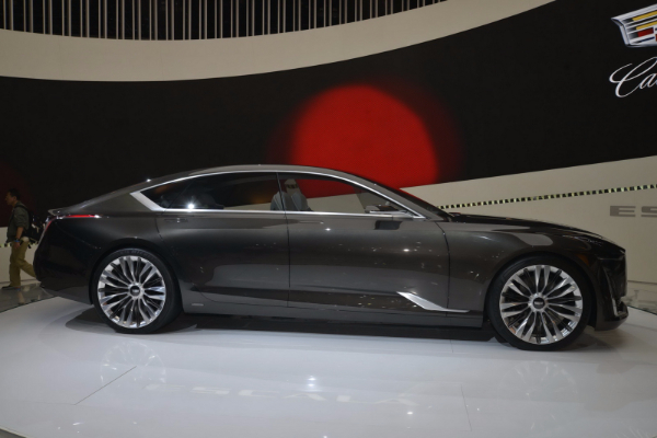 cadillac-escala-jedan-od-najelegantnijih-automobila