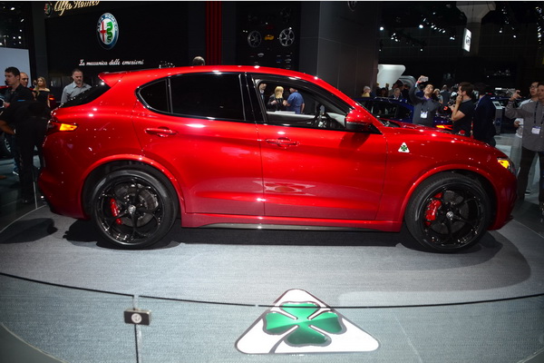 alfa-romeo-stelvio