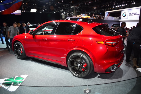 alfa-romeo-stelvio