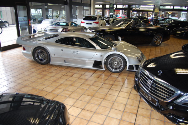 mercedes-benz-clk-gtr-na-aukciji