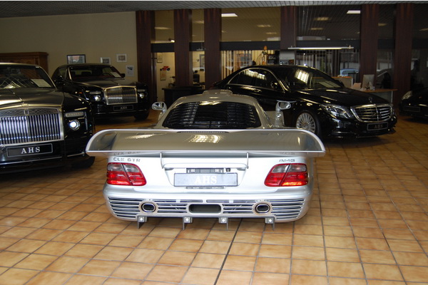 mercedes-benz-clk-gtr-na-aukciji