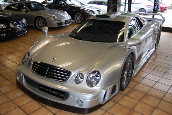 mercedes-benz-clk-gtr-na-aukciji