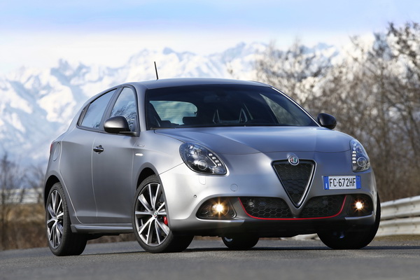 alfa-romeo-na-medjunarodnom-sajmu-automobila-u-parizu