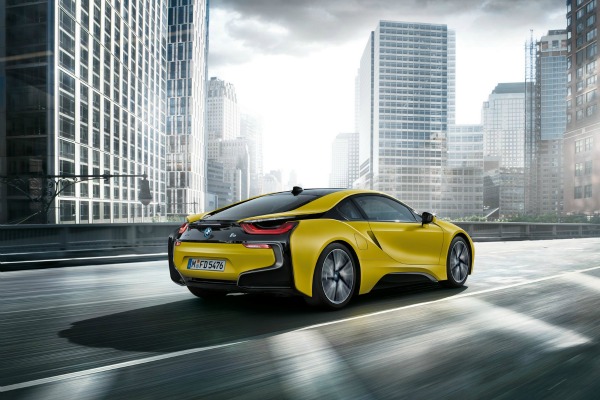 bmw-i8-protonic-frozen-yellow-edition