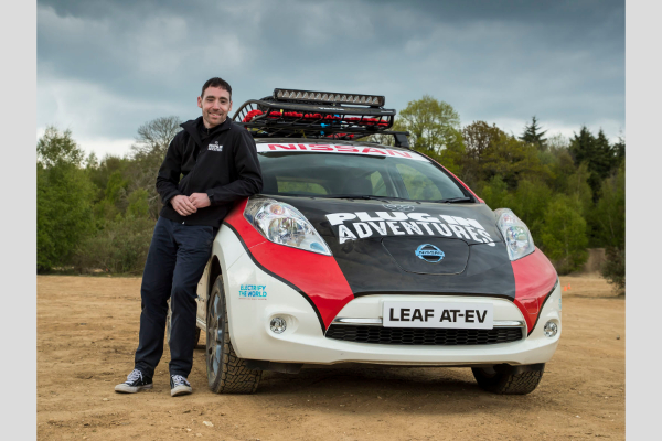 leaf-all-terrain-elektricni-reli-automobil