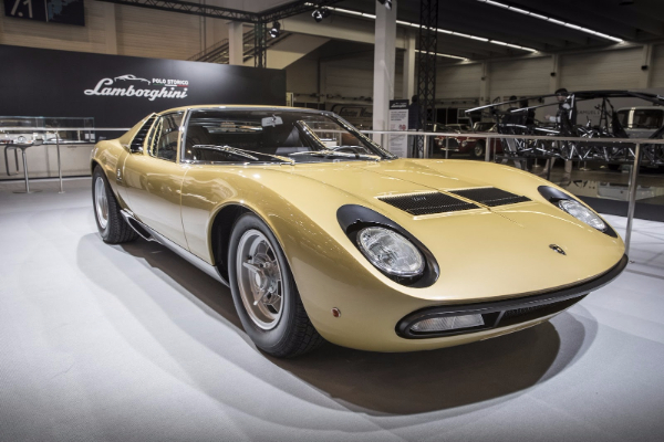 restaurirani-lamborghini-miura-