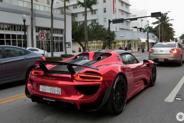 porsche-918-spyder-za-kojim-se-svako-okrece