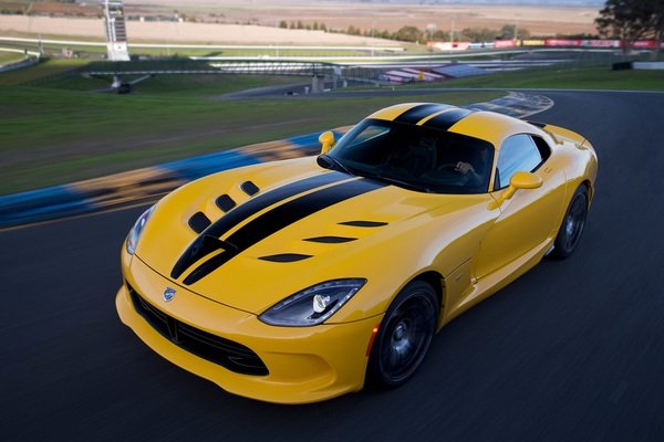 Sta-je-20-godina-za-dodge-viper