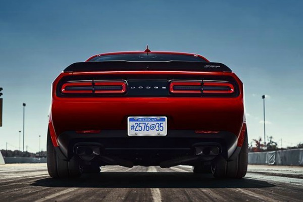 prva-zvanicna-fotka-dodge-challenger-srt-demon