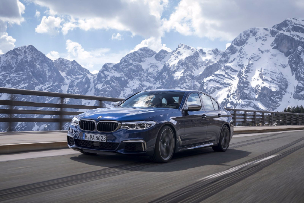 bmw-otkriva-nove-detalje-o-m550i-moedelu