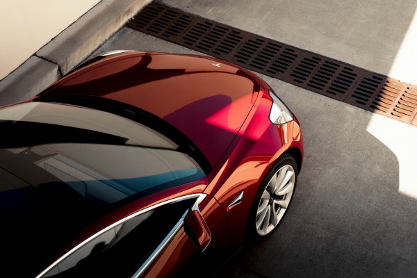 konacno-predstavljen-tesla-model-3